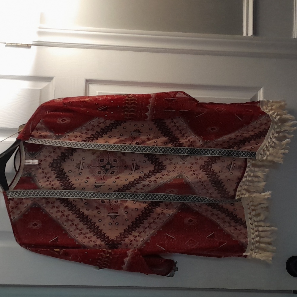 NWOT Xhilaration Red and Cream Patterned Kimono